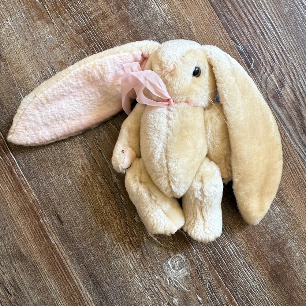 Adorable Vintage Cream Plush Bunny with Pink Bow